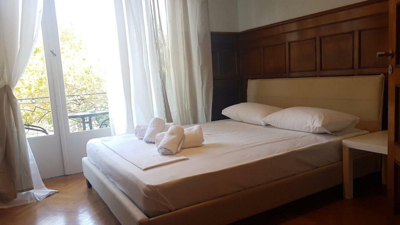 Violet Errathens - Center, 7 Bd, 3 Bath Appartement Athènes